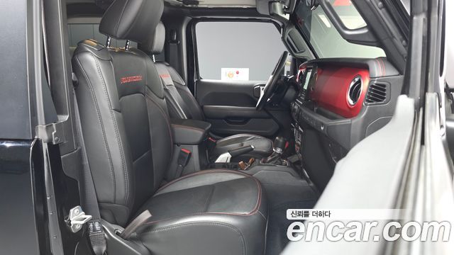 Jeep Wrangler 2022 — photo 17