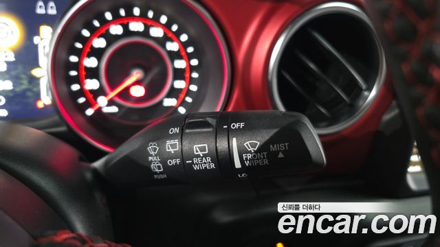 Jeep Wrangler 2022 — photo 28