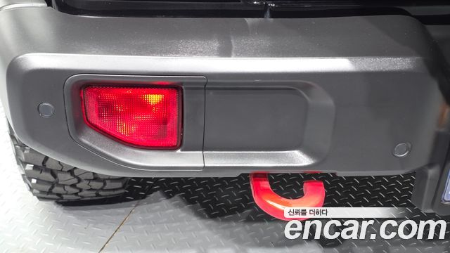 Jeep Wrangler 2022 — photo 36
