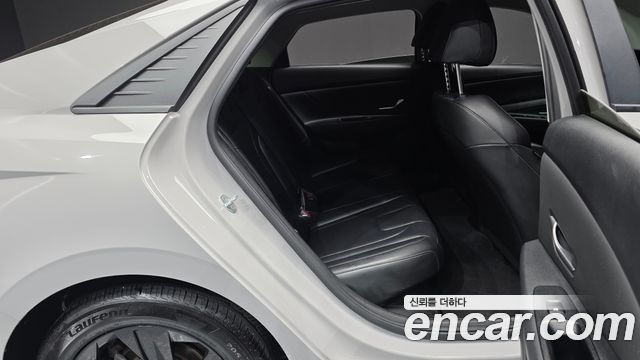 Hyundai AVANTE 2021 — photo 12