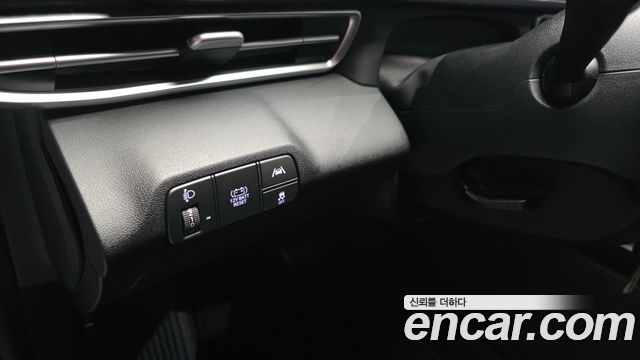 Hyundai AVANTE 2021 — photo 14