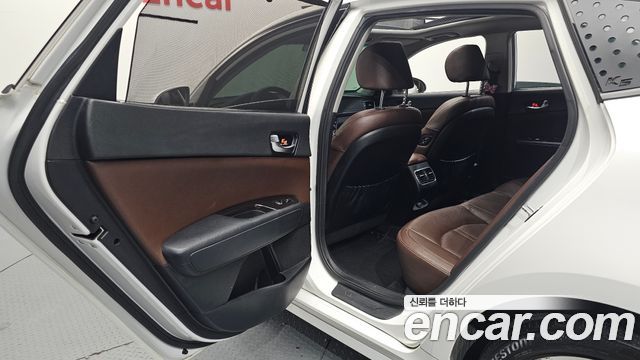 Kia K5 2016 — photo 12