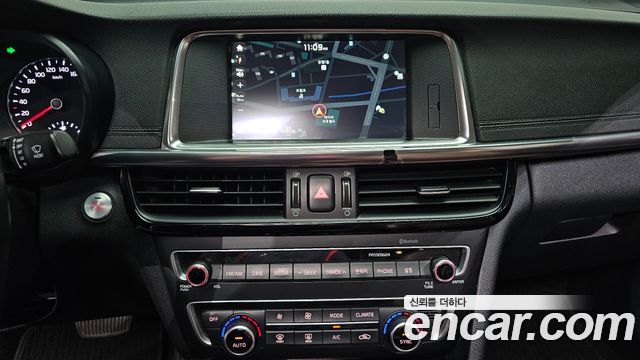 Kia K5 2016 — photo 14