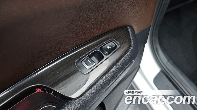 Kia K5 2016 — photo 18