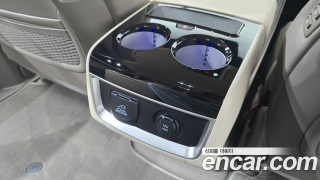 Kia Canival 2025 — photo 28