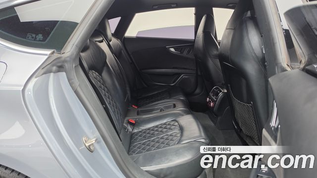 Audi A7 2016 — photo 12