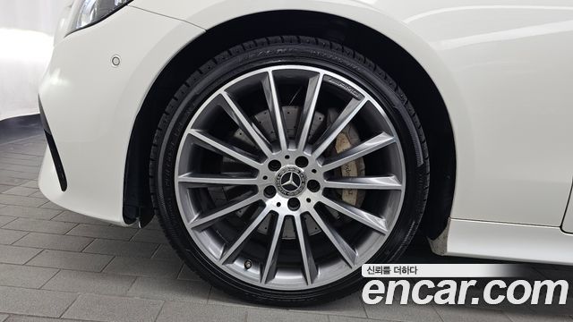 Mercedes-Benz E-Class 2021 — photo 5