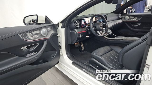 Mercedes-Benz E-Class 2021 — photo 13