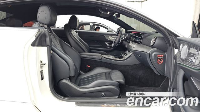 Mercedes-Benz E-Class 2021 — photo 17