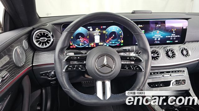 Mercedes-Benz E-Class 2021 — photo 19