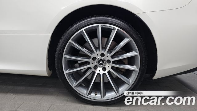 Mercedes-Benz E-Class 2021 — photo 7