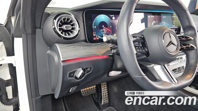 Mercedes-Benz E-Class 2021 — photo 29