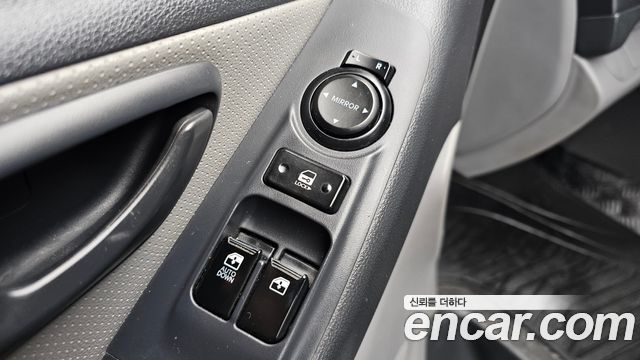 Hyundai Starex 2015 — photo 17