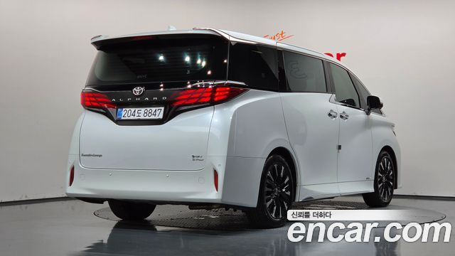 Toyota Alphard 2025 — photo 2