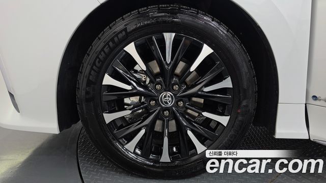 Toyota Alphard 2025 — photo 5