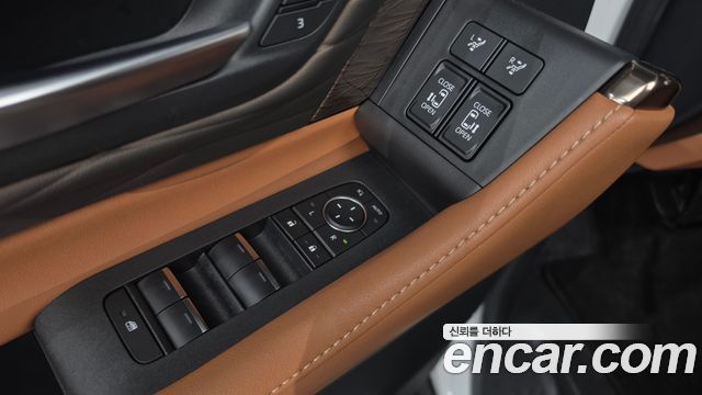 Toyota Alphard 2025 — photo 27