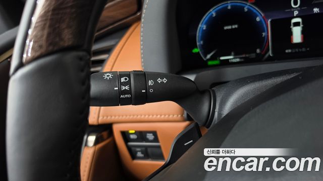 Toyota Alphard 2025 — photo 28