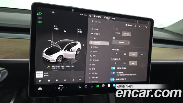 Tesla Model Y 2022 — photo 25