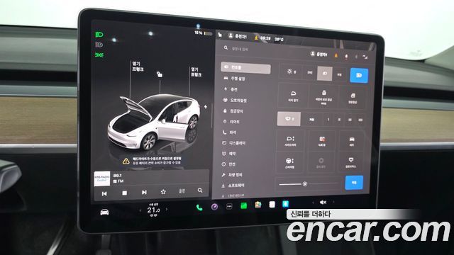 Tesla Model Y 2022 — photo 26