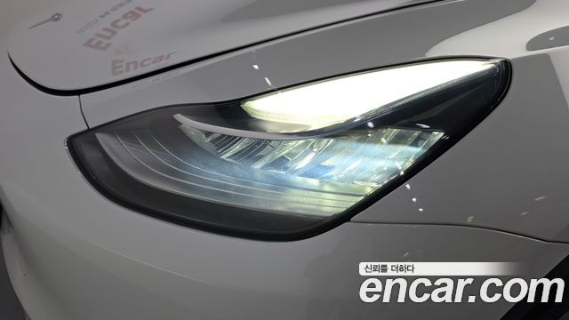 Tesla Model Y 2022 — photo 8