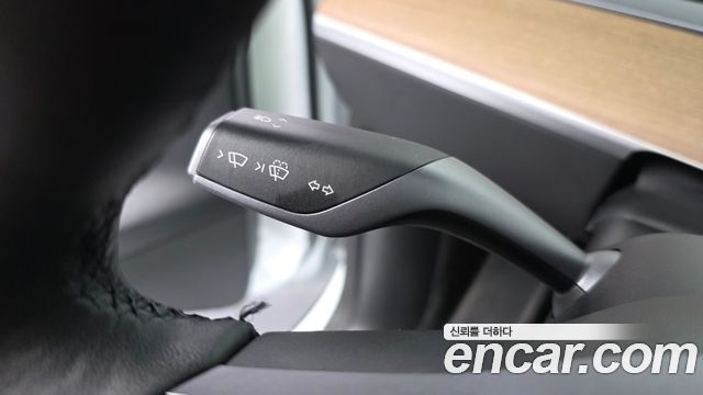 Tesla Model Y 2022 — photo 28