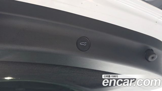 Tesla Model Y 2022 — photo 31