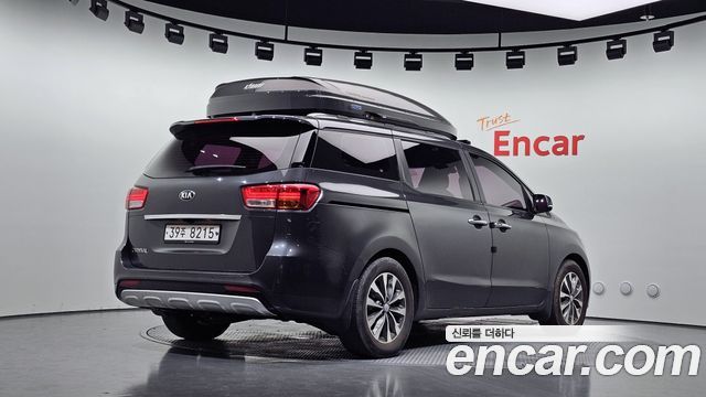 Kia Canival 2018 — photo 2