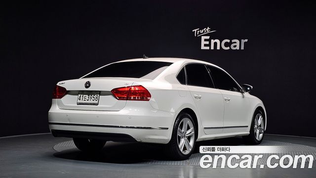 Volkswagen Passat 2015 — photo 2