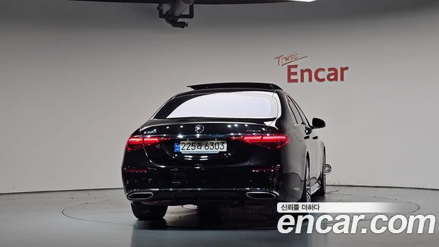 Mercedes-Benz S-Class 2023 — photo 4