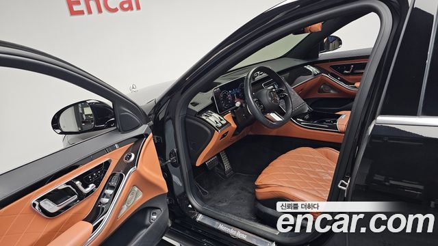 Mercedes-Benz S-Class 2023 — photo 13