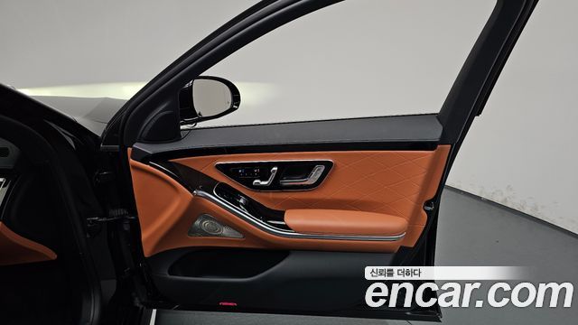 Mercedes-Benz S-Class 2023 — photo 14