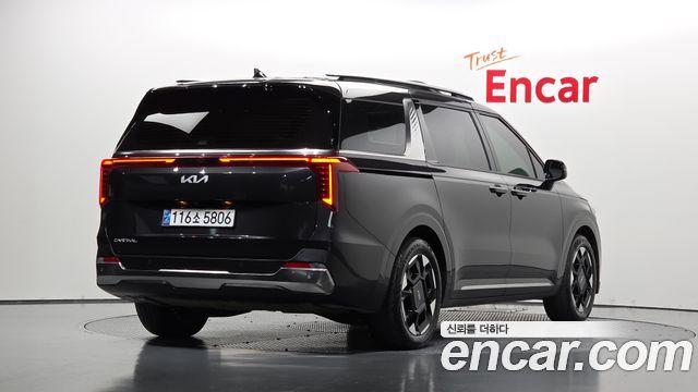 Kia Canival 2025 — photo 2