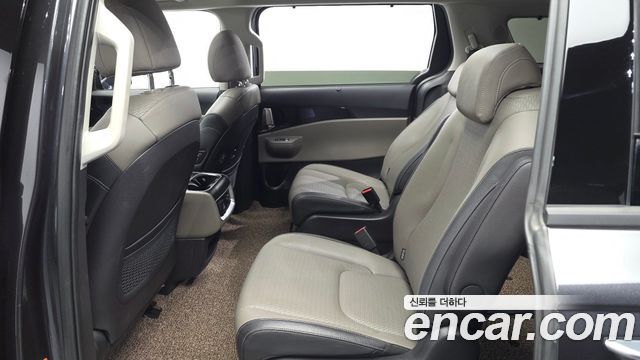Kia Canival 2025 — photo 18