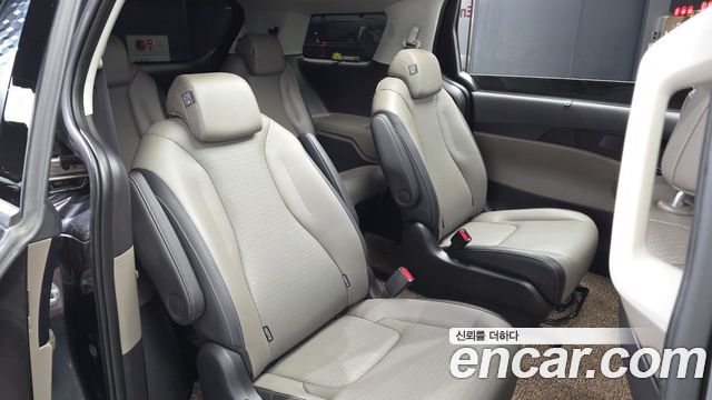 Kia Canival 2025 — photo 16