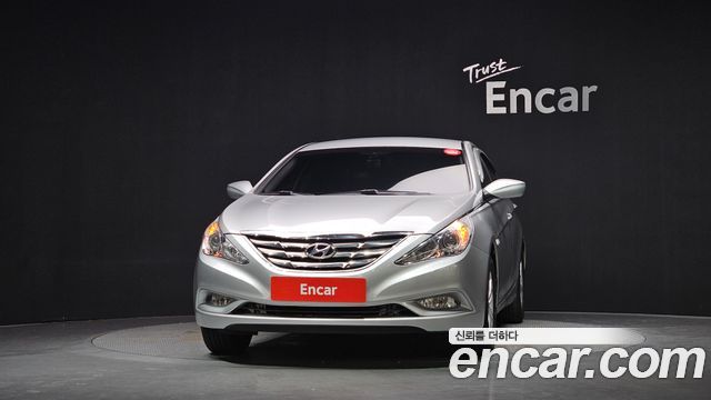 Hyundai Sonata 2011 — photo 3