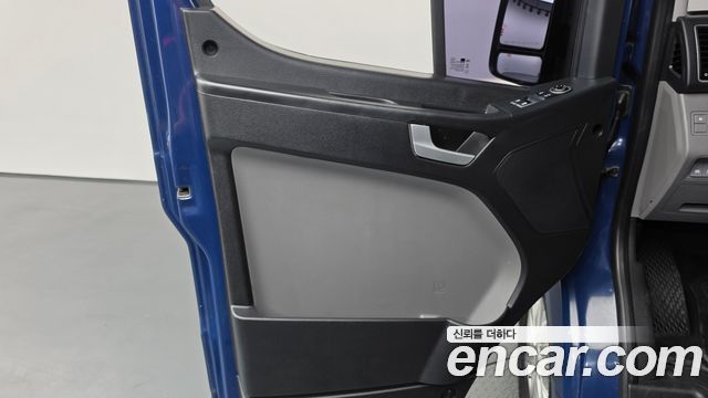 Hyundai Solati 2017 — photo 15