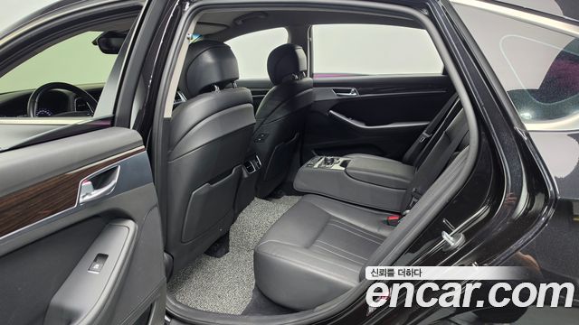 Genesis G80 2018 — photo 17