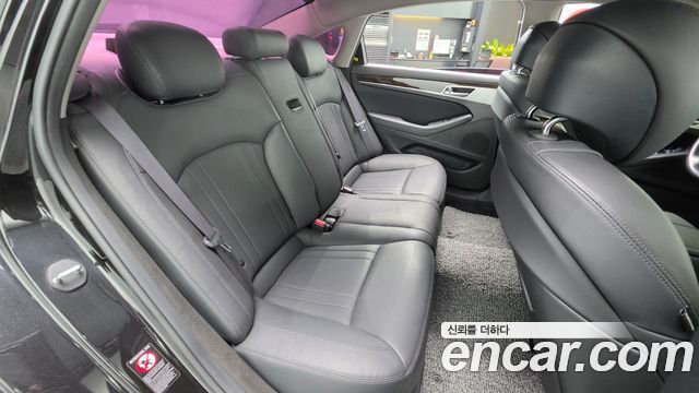Genesis G80 2018 — photo 18