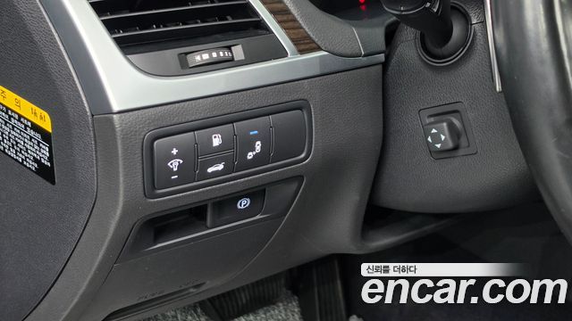 Genesis G80 2018 — photo 23