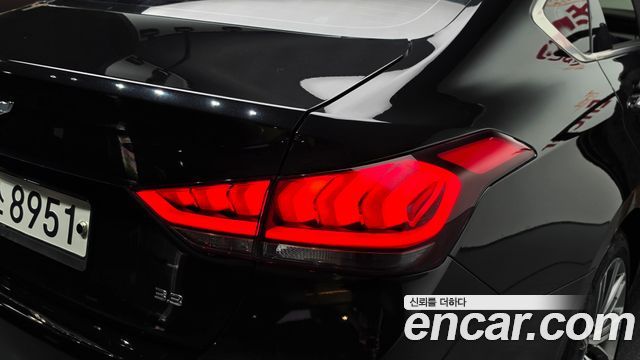 Genesis G80 2018 — photo 9