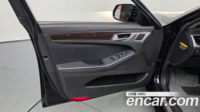 Genesis G80 2018 — photo 14