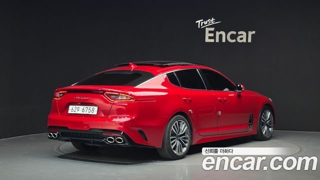 Kia Stinger 2018 — photo 2