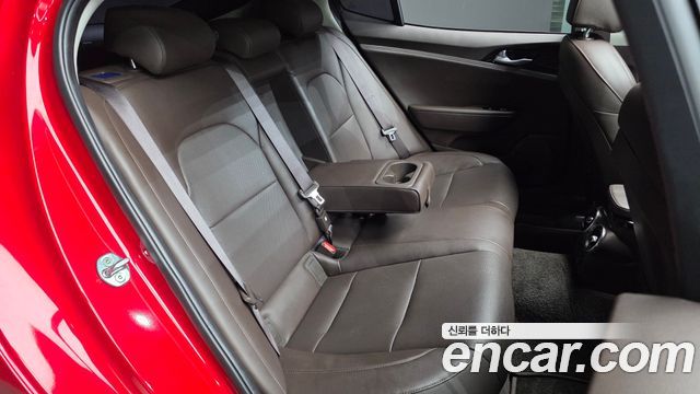Kia Stinger 2018 — photo 18