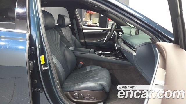 Genesis G80 2022 — photo 17