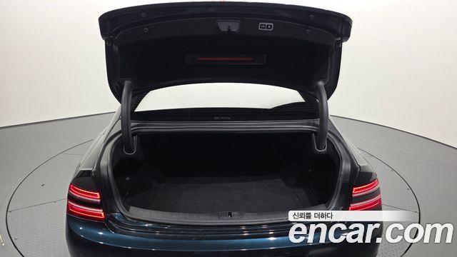 Genesis G80 2022 — photo 25