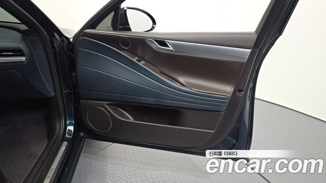 Genesis G80 2022 — photo 14