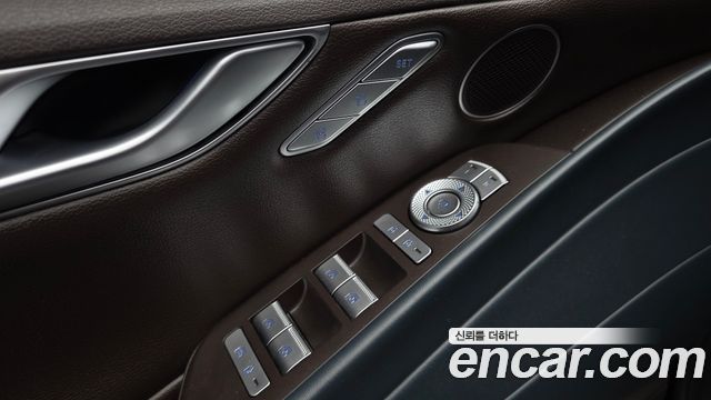 Genesis G80 2022 — photo 28