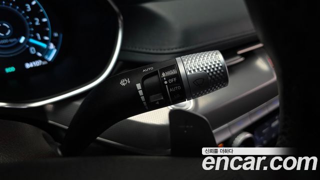 Genesis G80 2022 — photo 31