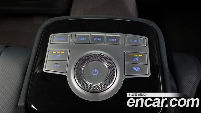 Genesis G80 2022 — photo 32