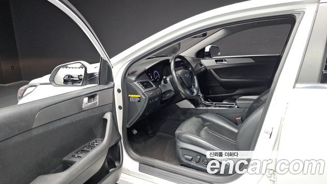 Hyundai Sonata 2016 — photo 13
